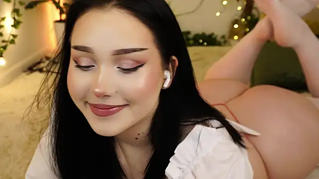 Snapshot of ScarletBlaze chatting on 03.19.25 ScarletBlaze online show from 03.19.25