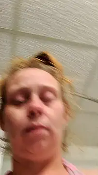 Snapshot of BossChick1625 chatting on 10.29.25 BossChick1625 online show from 10.29.25