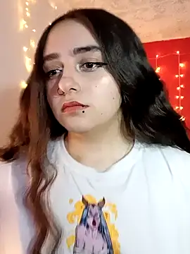 Snapshot of IvonneT chatting on 12.05.24 IvonneT online show from 12.05.24