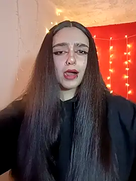 Snapshot of IvonneT chatting on 01.25.25 IvonneT online show from 01.25.25