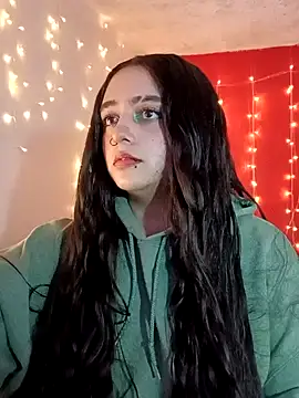 Snapshot of IvonneT chatting on 02.07.25 IvonneT online show from 02.07.25