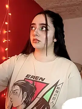 Snapshot of IvonneT chatting on 10.12.25 IvonneT online show from 10.12.25