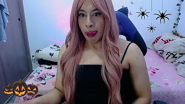 Snapshot of OriannaDomenechi chatting on 10.11.25 OriannaDomenechi online show from 10.11.25