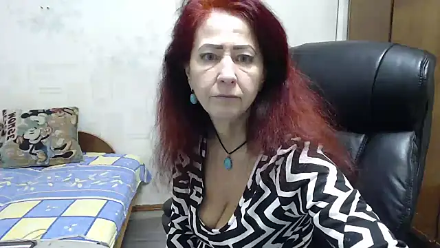 Snapshot of MilayaDFlow chatting on 12.18.24 MilayaDFlow online show from 12.18.24