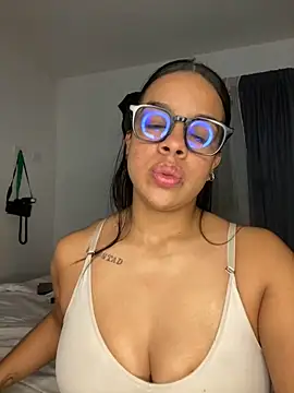 trianawhite online show from 12.16.25