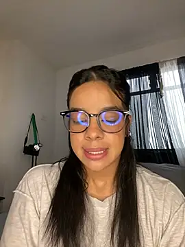 trianawhite online show from 02.18.26