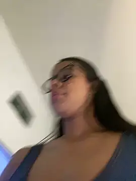 trianawhite online show from 03.04.26