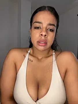 trianawhite online show from 03.30.26