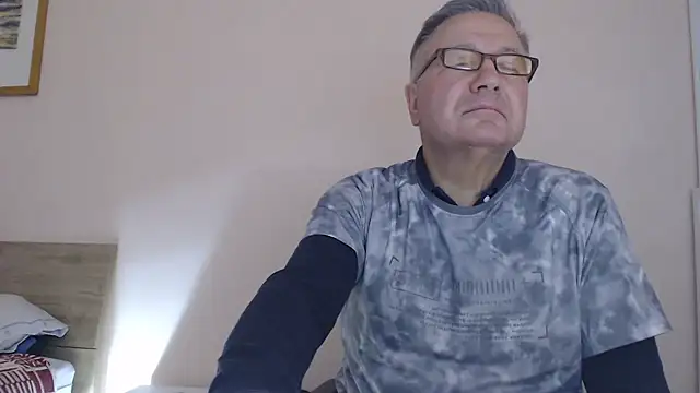 YOU6me online show from 11.07.25