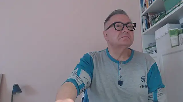YOU6me online show from 07.12.26
