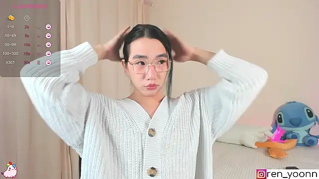 Snapshot of Ren_yoon chatting on 09.27.25 Ren yoon online show from 09.27.25