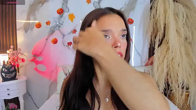 hannahill69 online show from 10.22.25