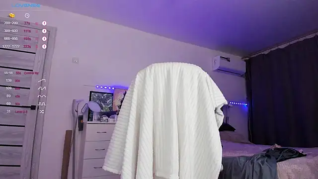 Ophelia mm online show from 02.02.25