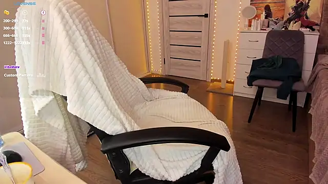 Ophelia mm online show from 10.15.25