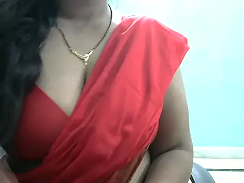 Snapshot of SexyRashmika chatting on 10.18.25 SexyRashmika online show from 10.18.25