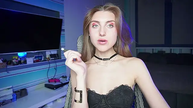 CassiaBlade1 online show from 09.26.25