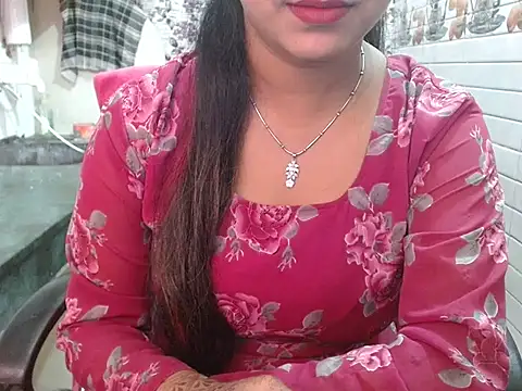 LovingPihu online show from 03.03.26