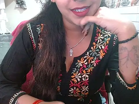 LovingPihu online show from 03.31.26