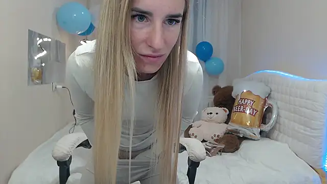 Snapshot of DeboraHorny chatting on 09.18.25 DeboraHorny online show from 09.18.25