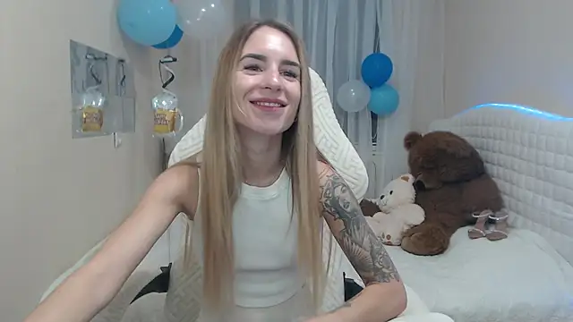 Snapshot of DeboraHorny chatting on 09.25.25 DeboraHorny online show from 09.25.25