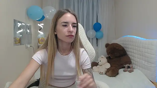 Snapshot of DeboraHorny chatting on 09.27.25 DeboraHorny online show from 09.27.25