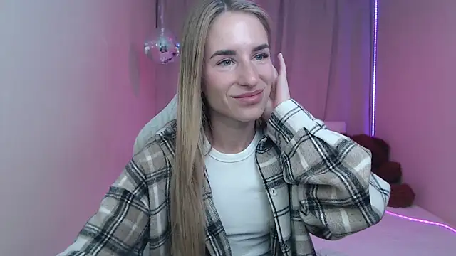 Snapshot of DeboraHorny chatting on 05.16.26 DeboraHorny online show from 05.16.26