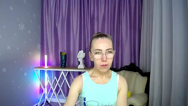 queen a n i online show from 09.13.25