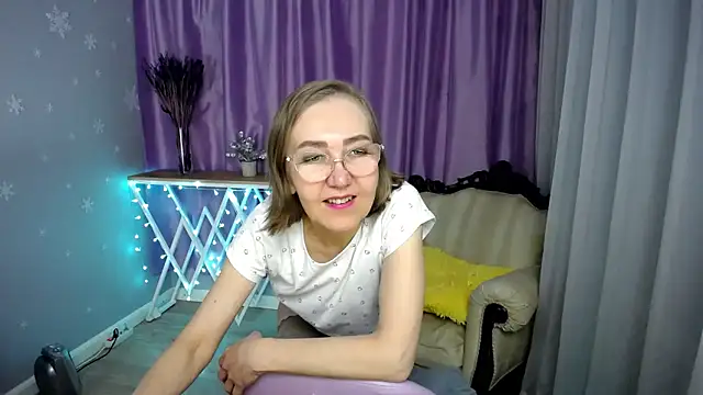 queen a n i online show from 04.10.26