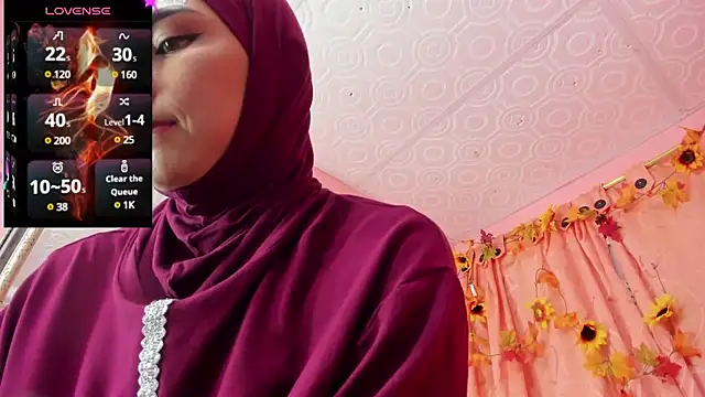 Snapshot of DarshaKhemu chatting on 12.20.24 DarshaKhemu online show from 12.20.24