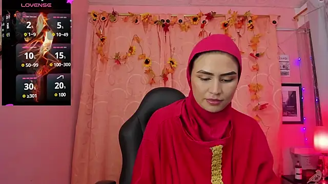 Snapshot of DarshaKhemu chatting on 12.26.24 DarshaKhemu online show from 12.26.24