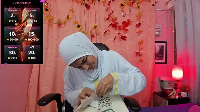 Snapshot of DarshaKhemu chatting on 12.27.24 DarshaKhemu online show from 12.27.24