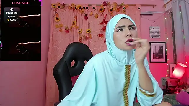 Snapshot of DarshaKhemu chatting on 02.02.25 DarshaKhemu online show from 02.02.25