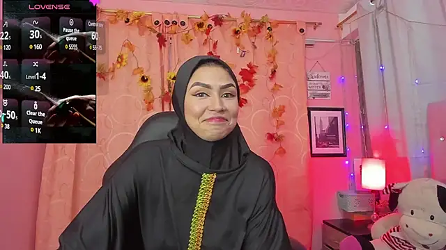 Snapshot of DarshaKhemu chatting on 02.04.25 DarshaKhemu online show from 02.04.25