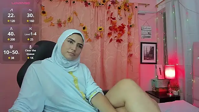 Snapshot of DarshaKhemu chatting on 03.11.25 DarshaKhemu online show from 03.11.25