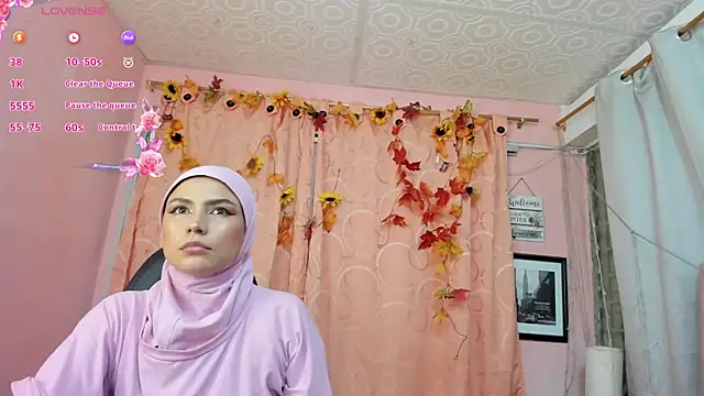 Snapshot of DarshaKhemu chatting on 11.06.25 DarshaKhemu online show from 11.06.25