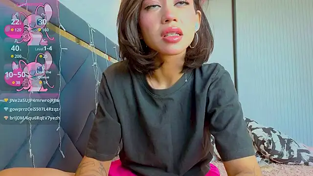 Mia Tin online show from 01.26.25