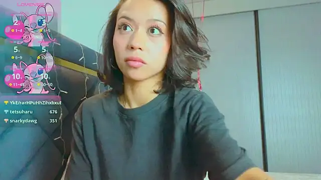 Mia Tin online show from 02.02.25