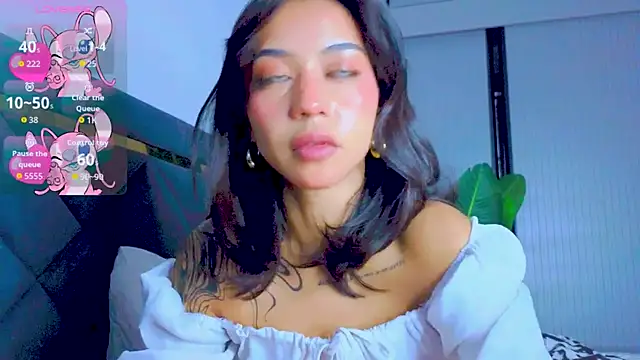 Mia Tin online show from 09.12.25