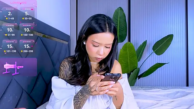 Mia Tin online show from 07.13.26