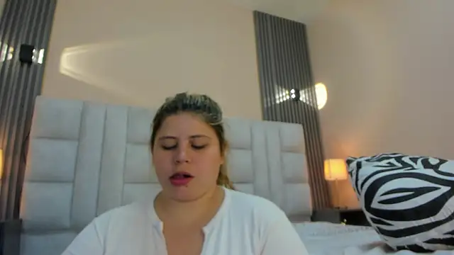 EYMI TOMSOM online show from 12.03.25