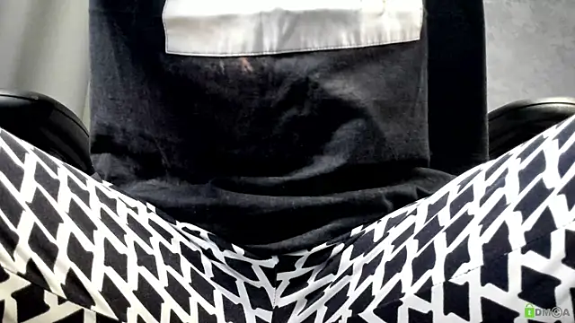 Courtney Luv online show from 10.25.25