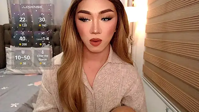 Snapshot of Local_Hoelyx chatting on 12.27.24 Local Hoelyx online show from 12.27.24