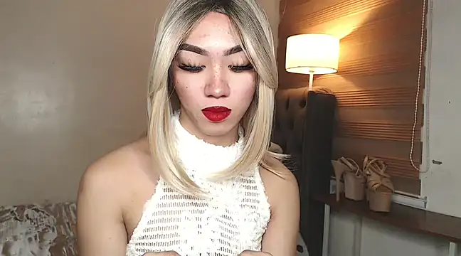 Snapshot of Local_Hoelyx chatting on 03.13.25 Local Hoelyx online show from 03.13.25