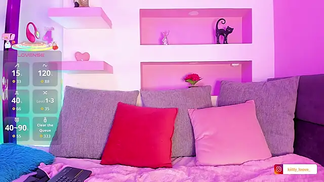  liathompsom09 online show from 11.25.25