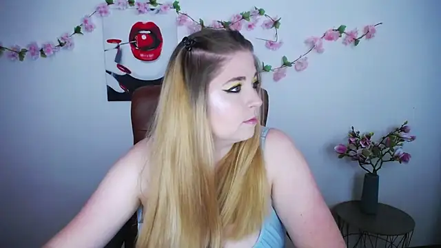 Snapshot of JessikaDaniel chatting on 11.10.25 JessikaDaniel online show from 11.10.25