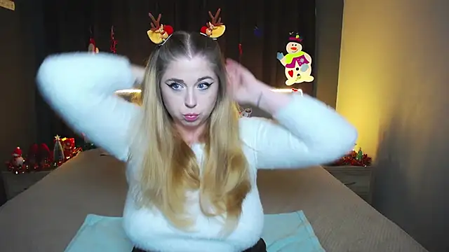 Snapshot of JessikaDaniel chatting on 12.17.25 JessikaDaniel online show from 12.17.25