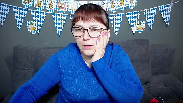 Snapshot of AliceInksSweetty chatting on 09.27.25 AliceInksSweetty online show from 09.27.25