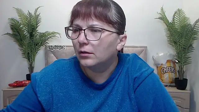 Snapshot of AliceInksSweetty chatting on 10.05.25 AliceInksSweetty online show from 10.05.25