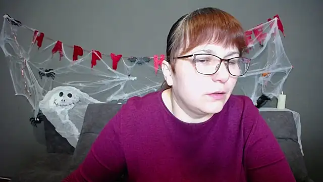 Snapshot of AliceInksSweetty chatting on 10.18.25 AliceInksSweetty online show from 10.18.25