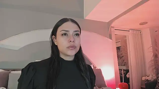 Nicolle W online show from 10.24.25